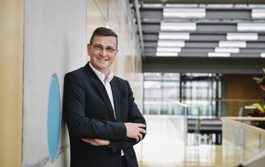 Artikelbild: Martin Rabanus, nützt die Presseförderung nur großen Verlagen?